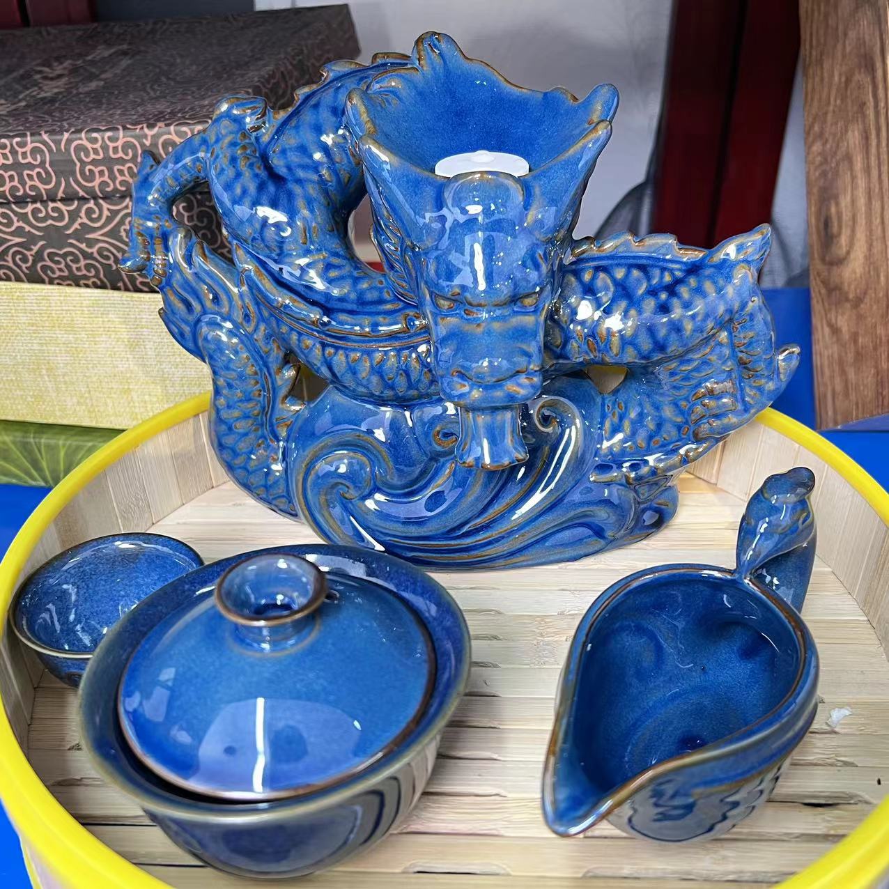 Giant Dragon Premium Tea Set